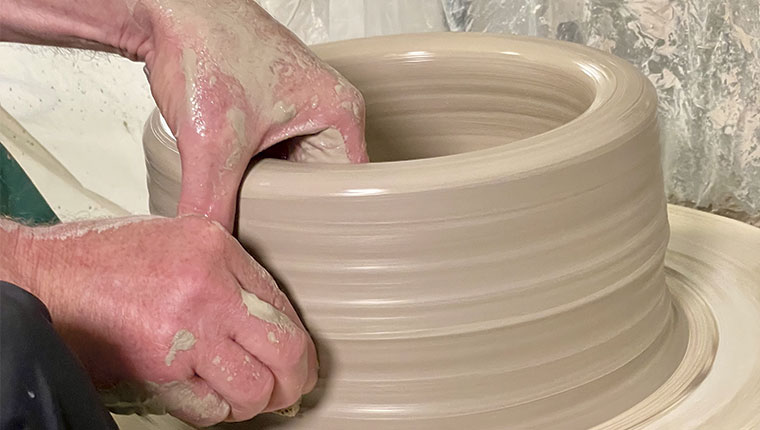 Sotr skål under drejning